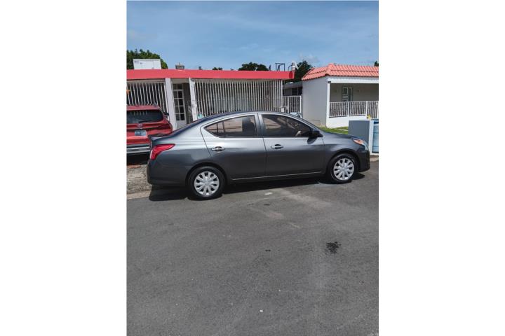 Nissan versa 2017 poco millaje