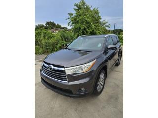Toyota Puerto Rico Toyota highlander XLE 2014 gris, casi nueva.