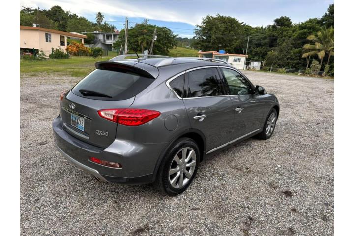 2017 Infiniti QX50 Luxury Package