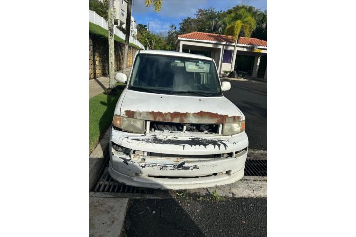 Scion 2006, y Puerta y Bumper trasero