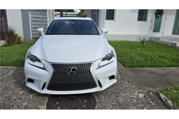 Lexus IS Sport 2016