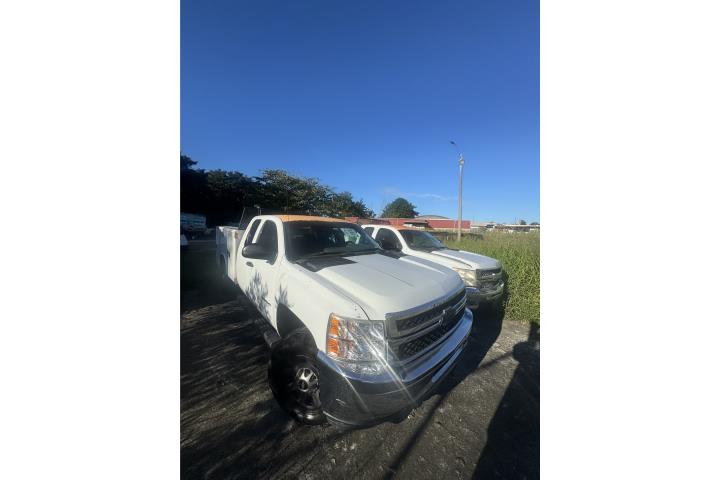 2011 Chevrolet Silverado Service Body