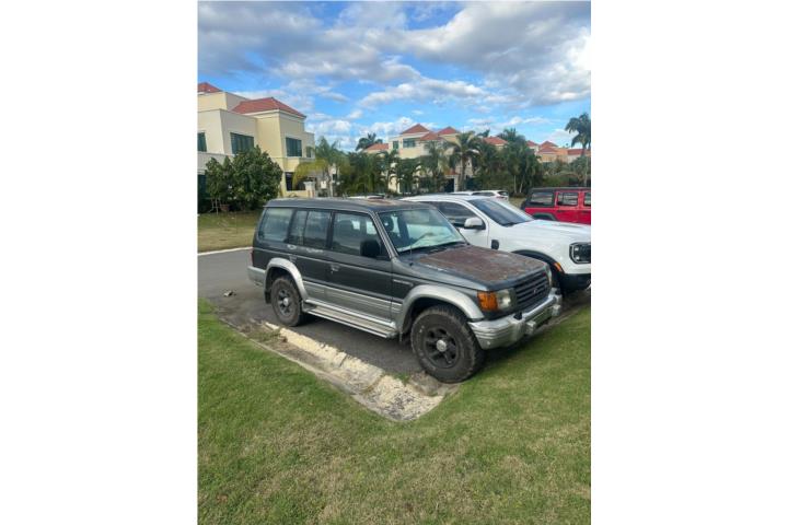 1997 Mitsubishi Montero 4x4