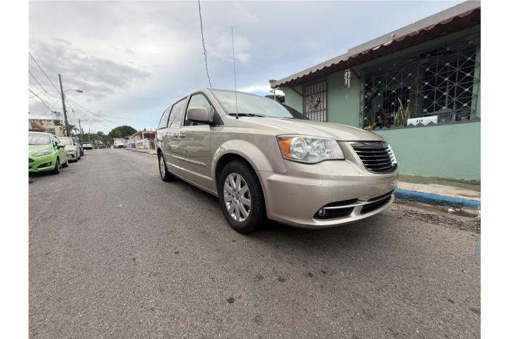 2014 Chrysler Town & Country