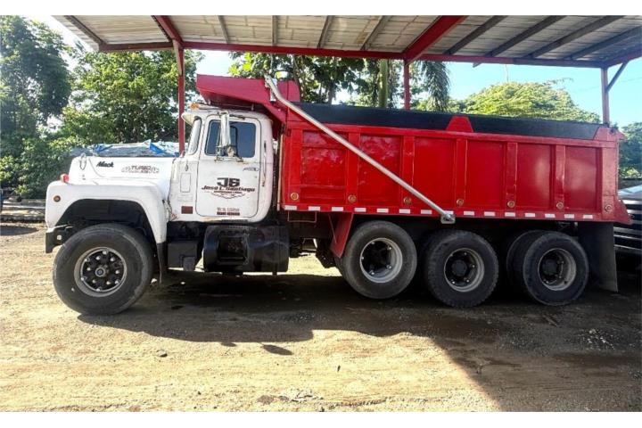 Mack RD 1990 Standard