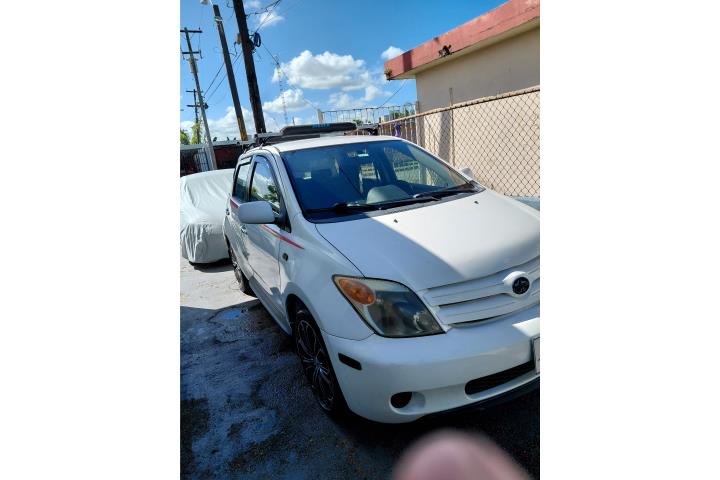 Vendo toyota xa 2005