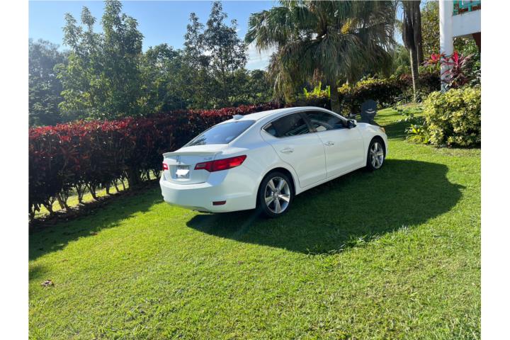 2013 Acura ILX Premium
