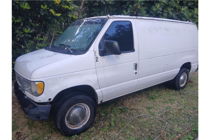 Ford E-250 Van del 2001
