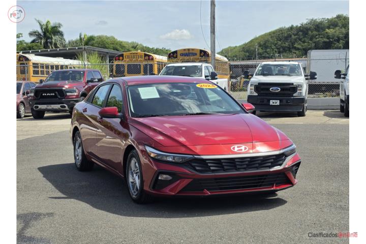 Hyundai Elantra Solo $14,995