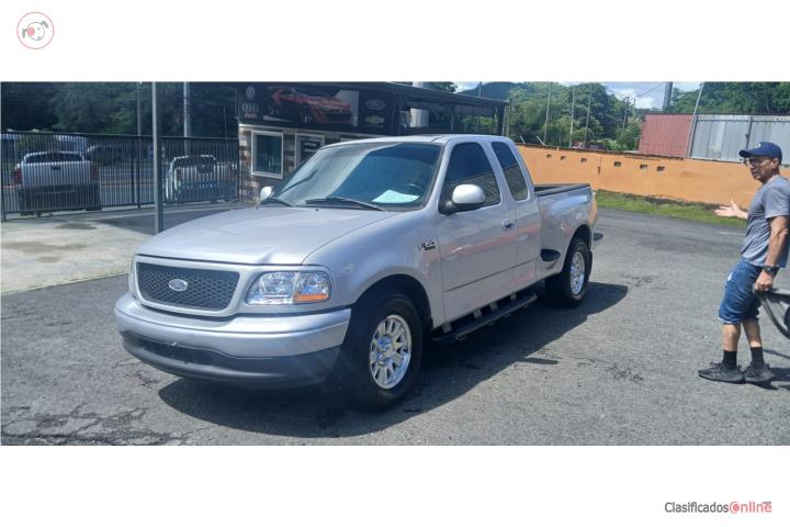 Ford F 150 XLT cabina y media