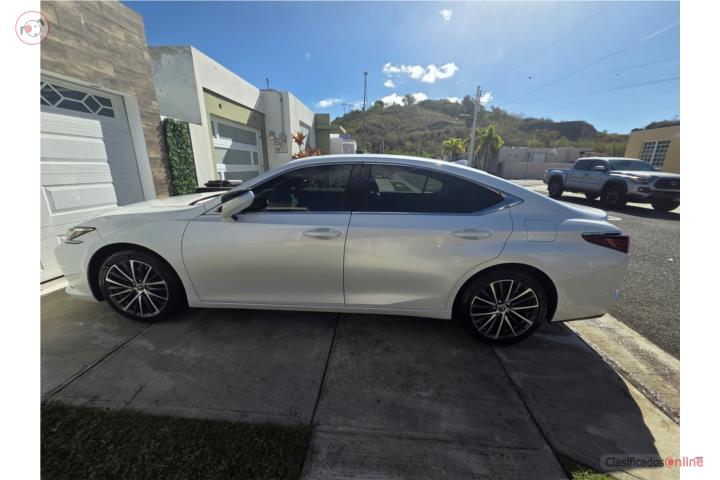 Lexus ES350 2023