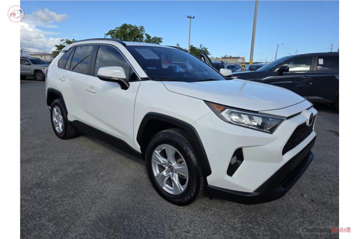2017 Toyota Rav 4 /65,000 millas