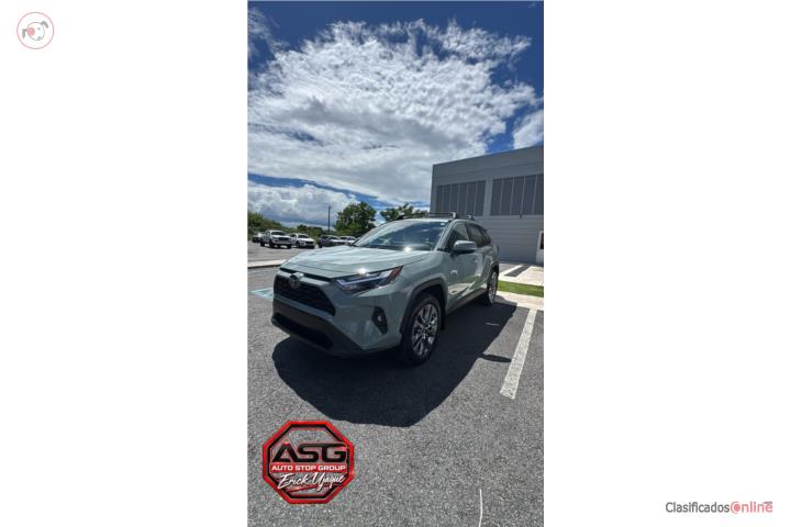 Toyota Rav4 XLE Premium 2024