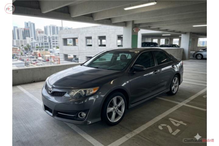Toyota Camry SE 2012 (Se escuchan ofertas)