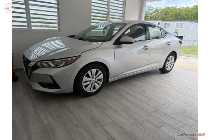 Sentra 2022 . 44k millas