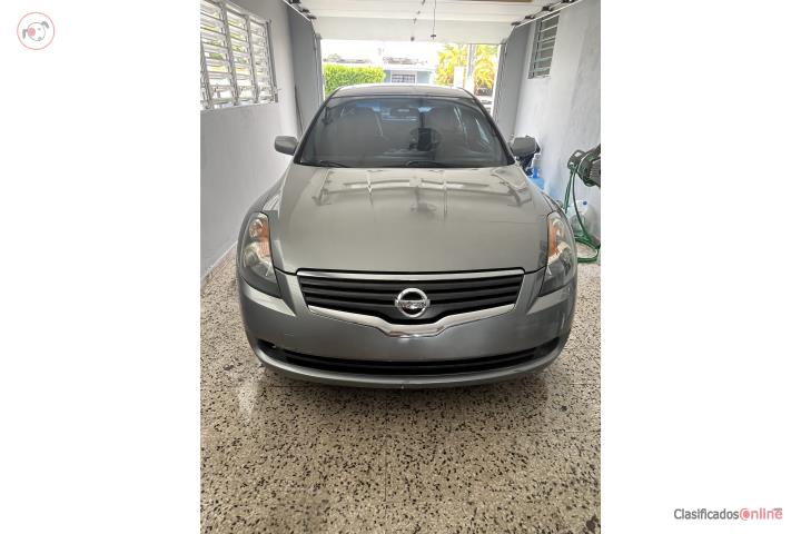 Se vende Nissan Altima 2009  $4,500