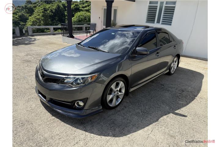 Toyota Camry SE 2012