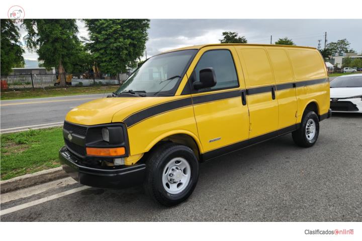 Chevrolet express van 2500 A/C frio 8 puertas