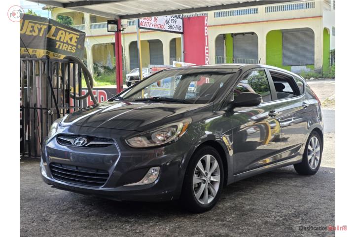 Hyundai accent GLS 2012