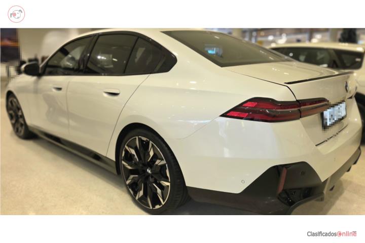 BMW 5 Series 530i 2025, 2265 millas