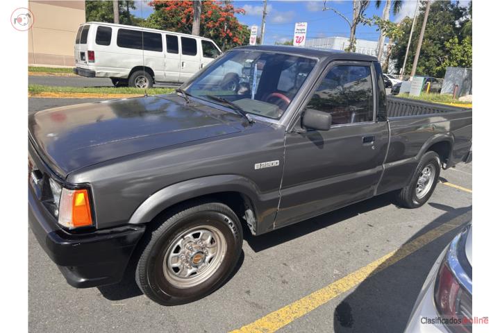 Mazda B2200 1987