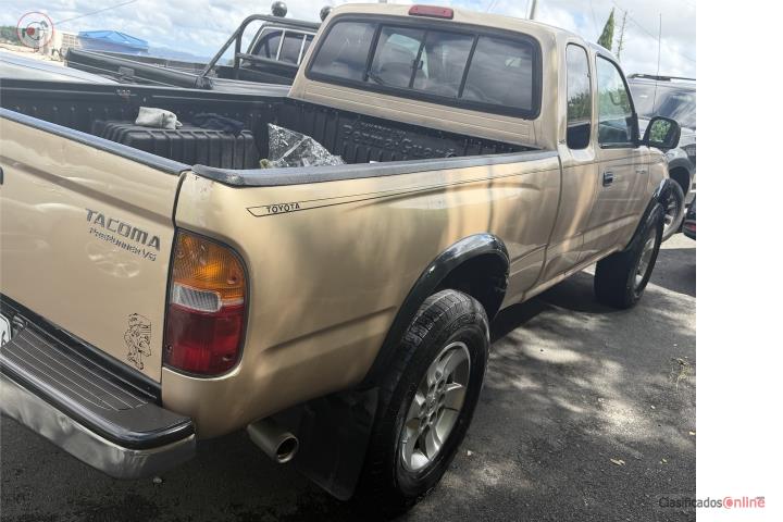 Toyota Tacoma Prerunner 2000 4x2 pocas millas