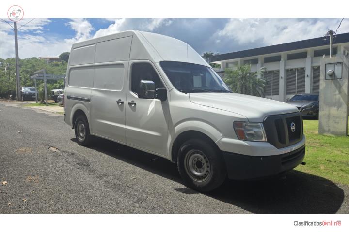 2015 NISSAN NV3500 V8