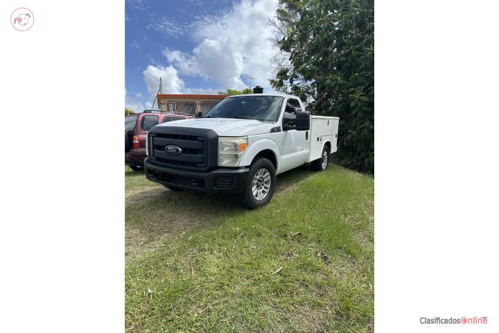 Se vende f 250 2015 service body gasolina 6.2