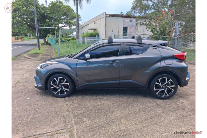 TOYOTA CHR XLE PREMIUM