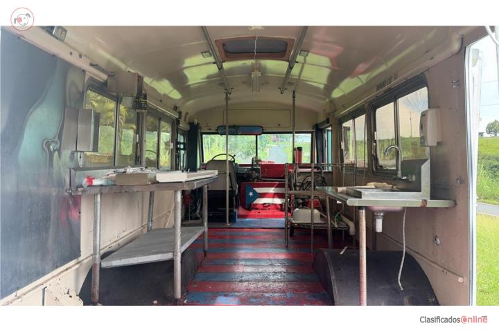 Una guagua de comida  o para lo que desen