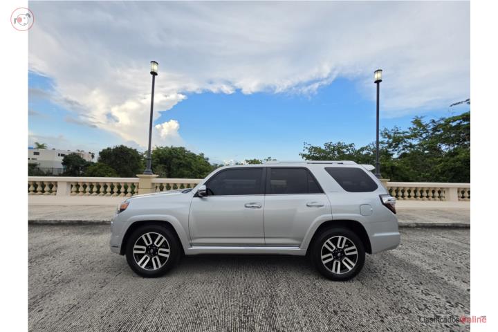 Toyota 4runner Limited 2020 la màs NUEVA!!!