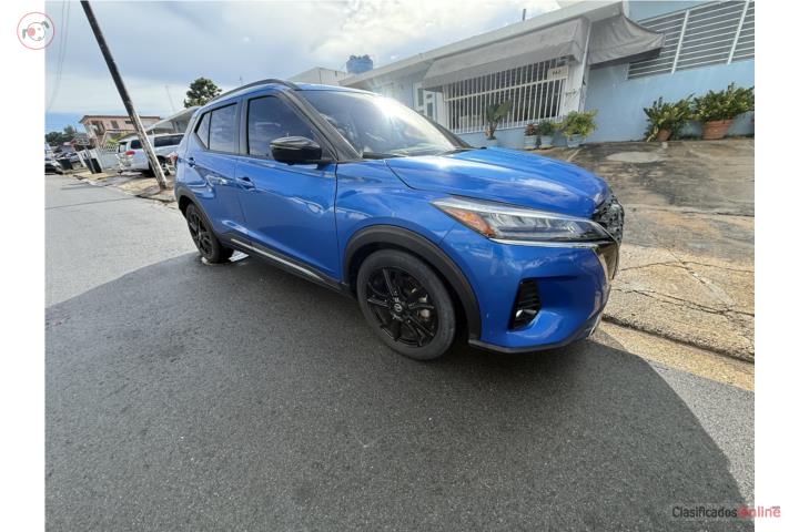 Nissan kicks SR ????