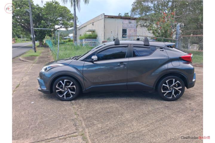 TOYOTA CHR XLE PREMIUM