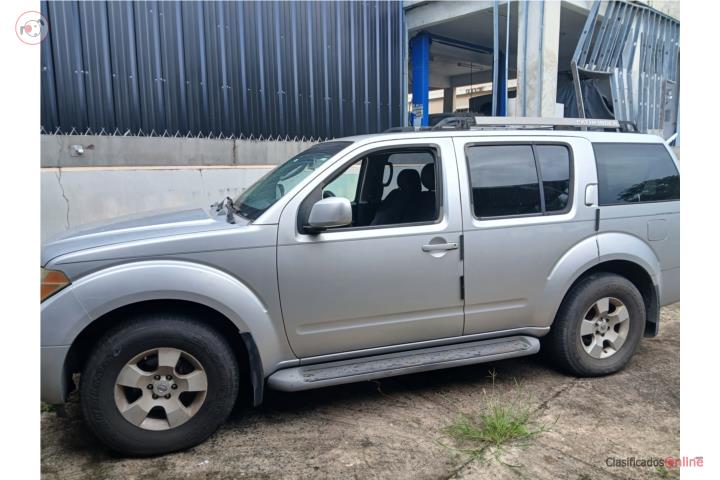 Nissan Pathfinder 2005
