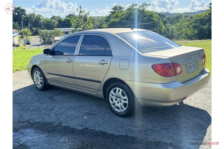 Se vende Toyota Corolla 2004