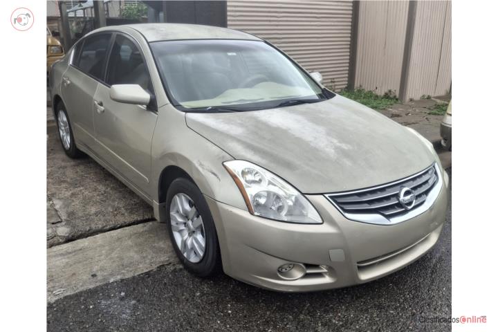 Nissan Altima 2010