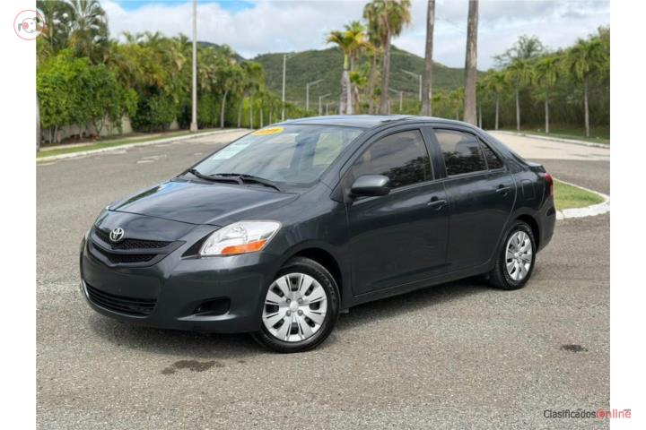 Toyota Yaris 2011