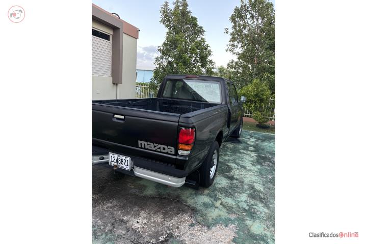 Mazda B3000 cabina 1/2