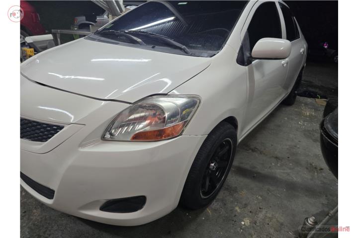 TOYOTA YARY STD