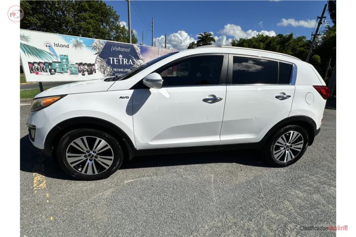 2014 SPORTGAE AWD $6,800