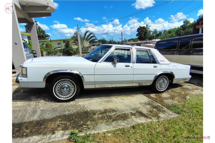 Ford Crown Victoria LX 1991