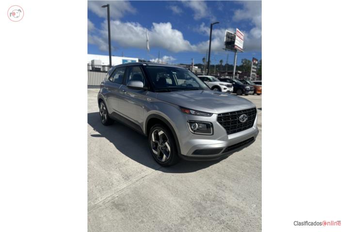 Hyundai Venue SE 2025 8000 millas