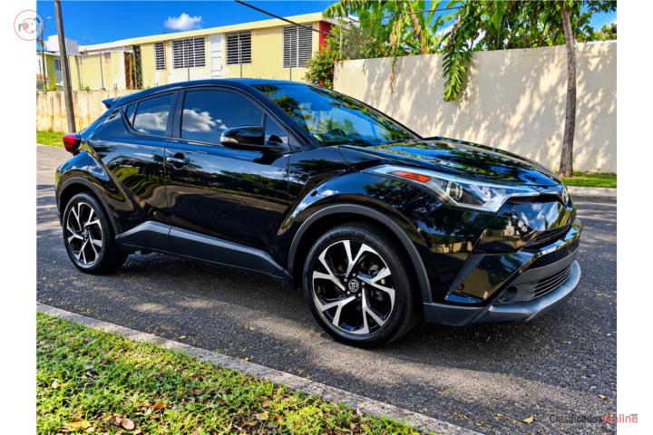 Toyota C-HR modelo XLE  2018 automática  4 ci