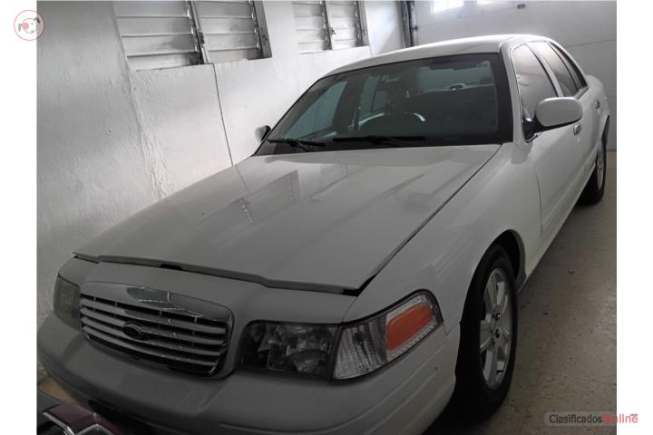 Ford Crown 2011 Blanco en 7000