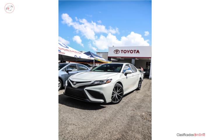 Toyota Camry SE 2024
