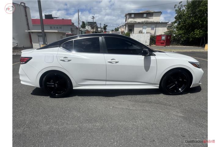 Nissan Sr 2023 com 9200 millas
