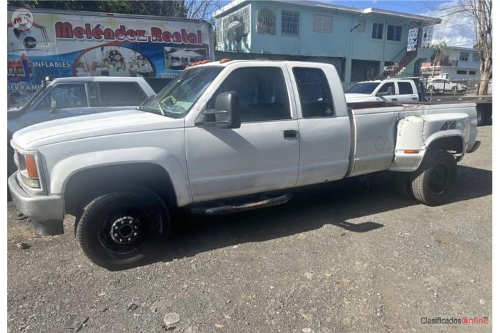 SE VENDE CHEVROLET K3500 4x4