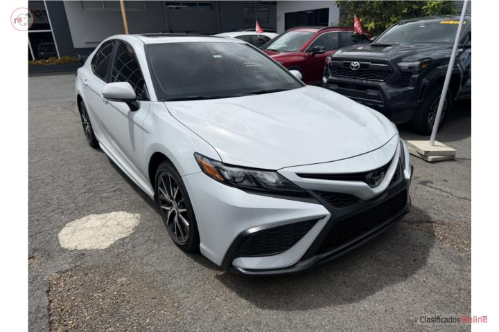 Toyota Camry SE 2024