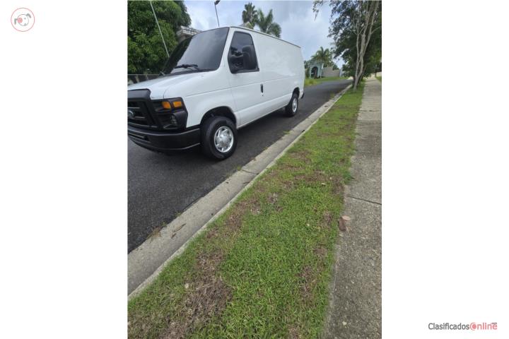 Ford van 250 2009 9,600