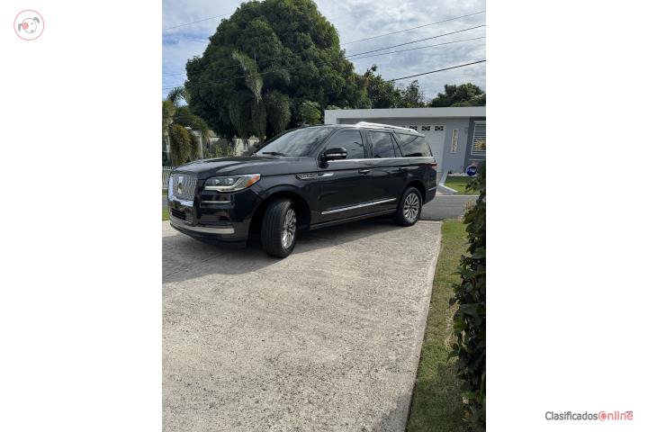 Lincoln Navigator 2023 solo 9700 millas
